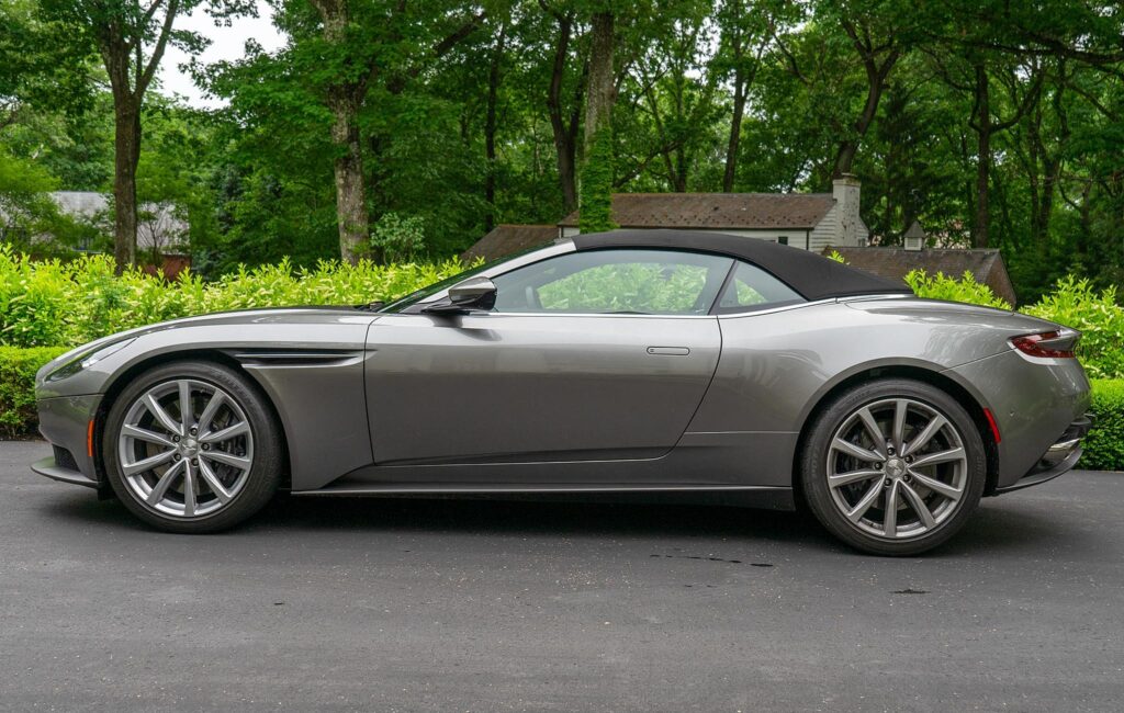 2021 Aston Martin DB11 Volante